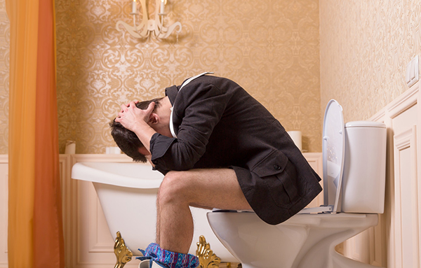 痔疮出血怎么办?一洗二躺三用药,少了哪个都不行