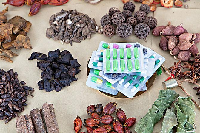 乙肝感冒能随便吃药吗,乙肝病人感冒了应吃什么药