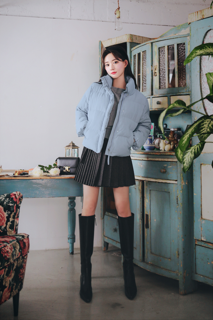 黑色韩版短羽绒服的最佳内搭毛衣,韩系短款羽绒服内打底衫