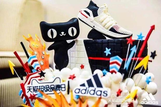 阿迪达斯天猫官方旗舰店是真的吗,阿迪达斯淘宝官网旗舰店是真的吗