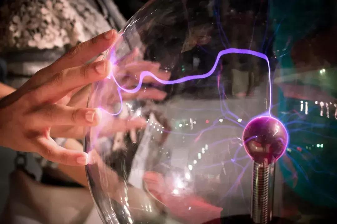 发生触电应采取哪些急救措施,发生触电后应如何抢救