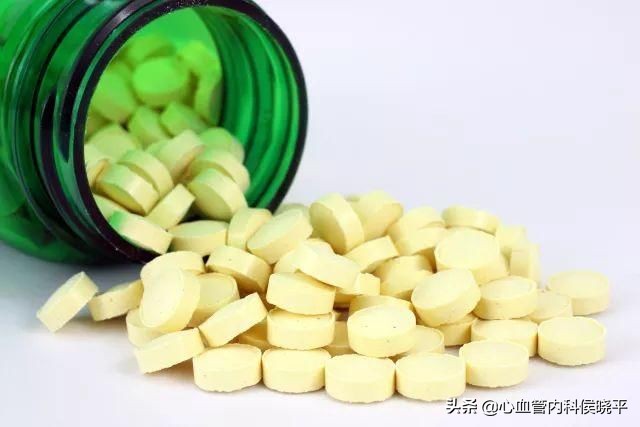 高血压同型半胱氨酸偏高吃叶酸吗,同型半胱氨酸11.3叶酸b6b12怎么吃