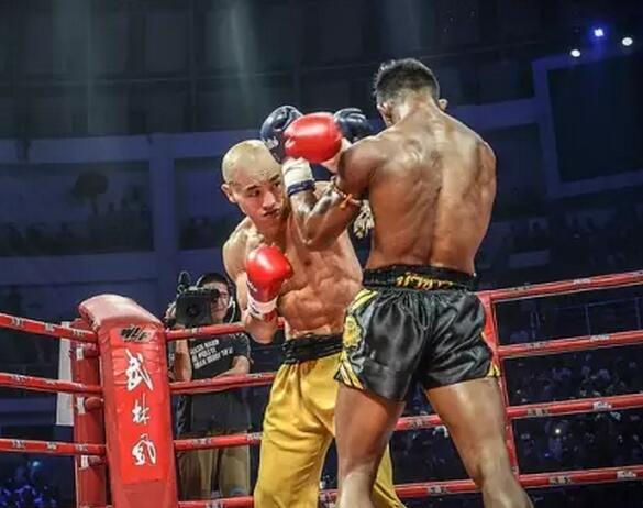 武僧一龙腰部受伤视频,武僧一龙复出