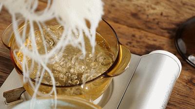 这么好吃的螺蛳粉原来秘密在这里,螺蛳粉卖到断货