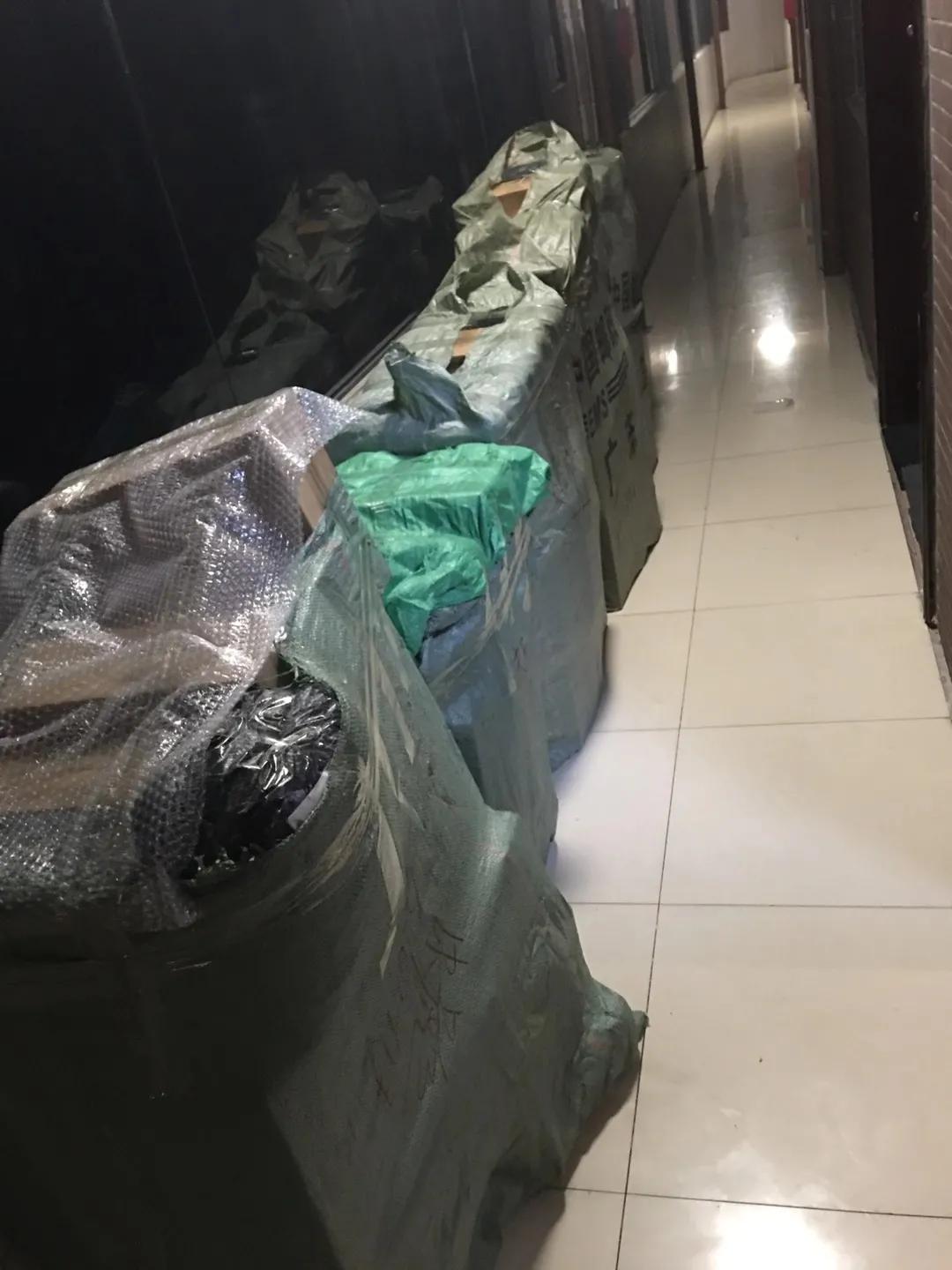 跨境电商国内快递怎么发国外 (跨境电商发国外快递多久能到)