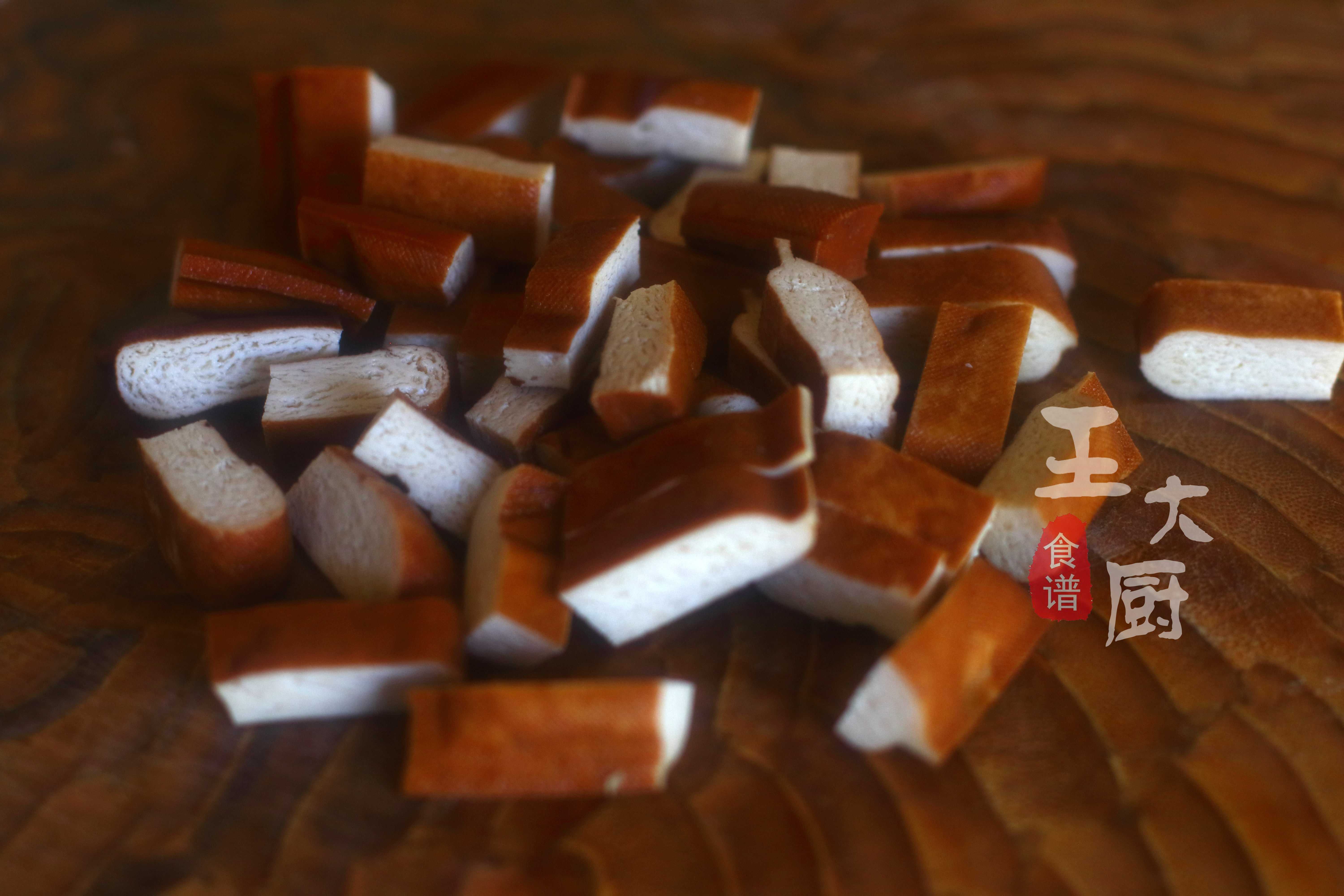 炒鸡肝鸡胗怎么做好吃又嫩,香干炒鸡胗的家常做法大全