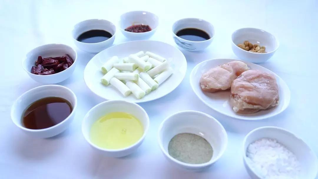 香葱捞脆皮鸡柳,香葱芝麻鸡柳