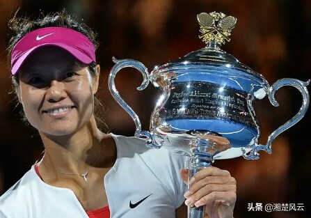 武汉疫情王霜捐款,王霜李娜武汉话视频