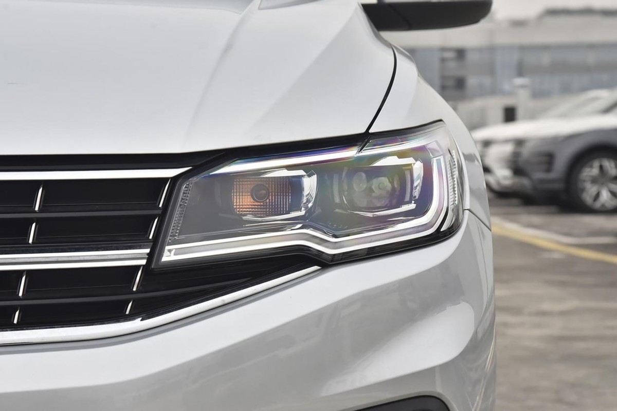 裸车10万入手大众宝来到底值不值,05年的宝来1.8手动现在油耗要多少