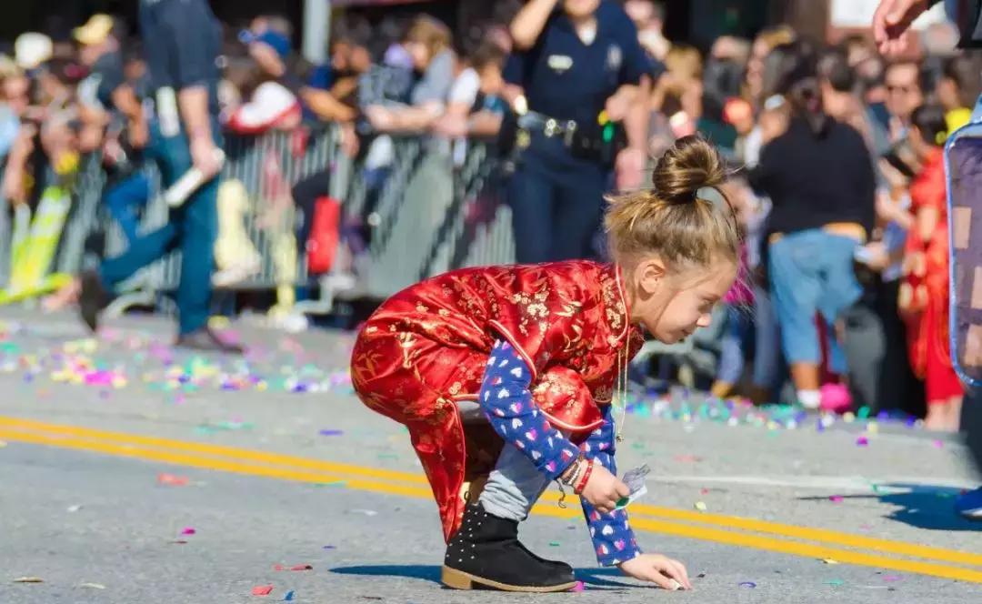到这个大街小巷都能拍出ins风网红照的地方，过不一样的异域春节