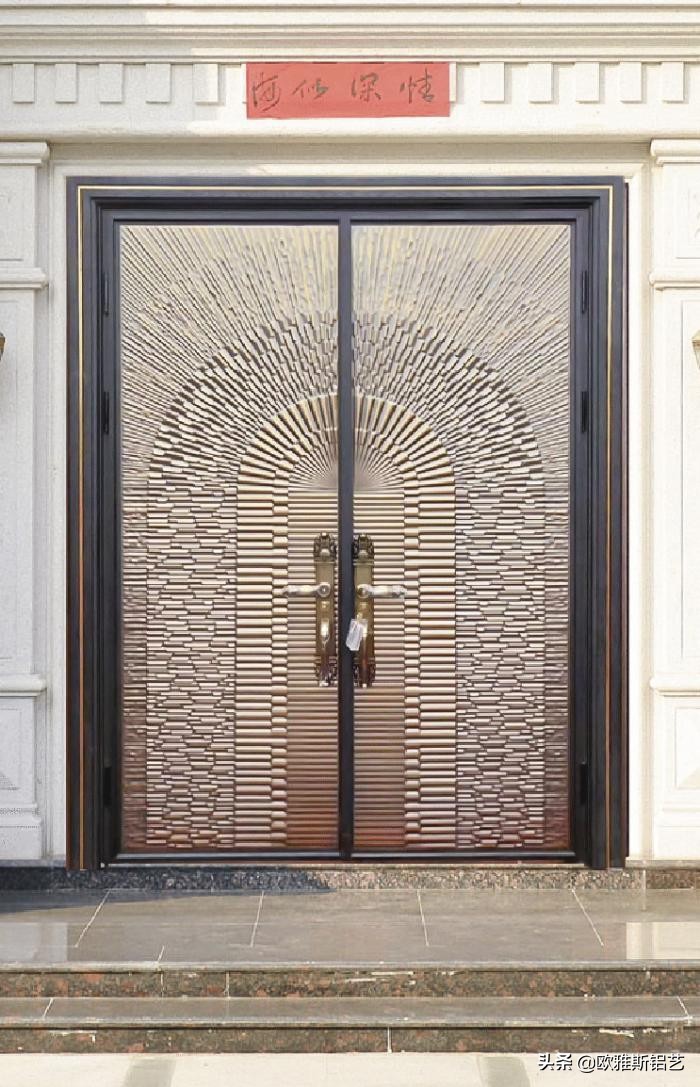 别墅门是铸铝门还是锌合金好,别墅铸铝门流行