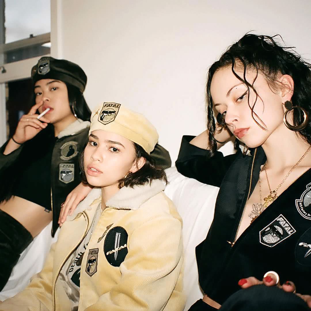 今年最流行的帽子冬款,今年最流行的帽子秋冬