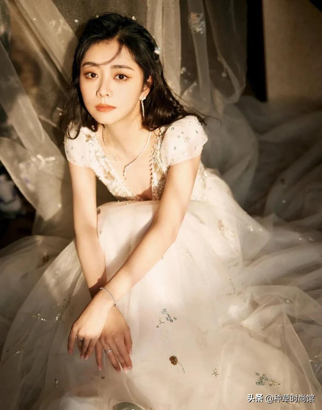 6-8岁女孩脸小剪短发什么头型好看,剪短发显脸小减龄发型