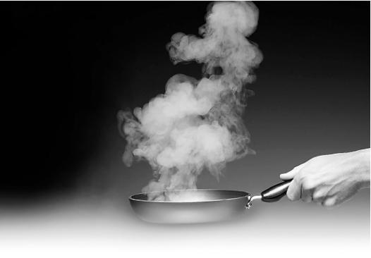 家里没烧饭厨房为什么会有油烟味,明明家里没做饭但是有油烟味