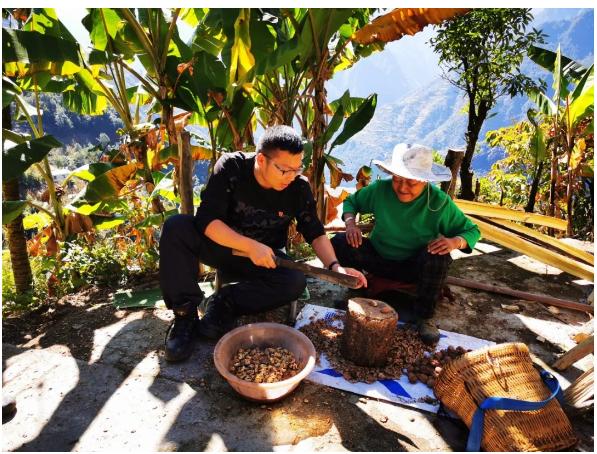 李鹏飞：我在福贡县脱贫攻坚的日子