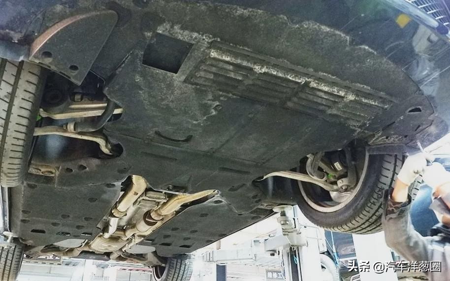 去4s店换机油的流程,4s店第一次换机油要钱吗