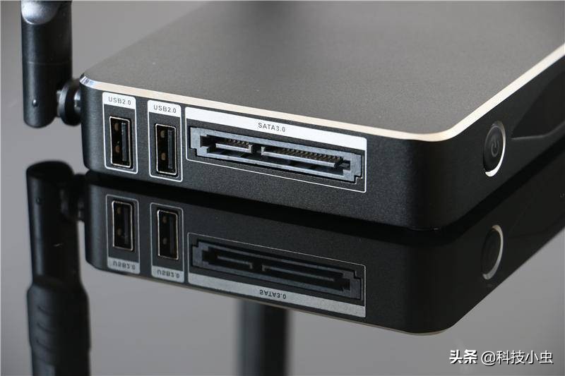 给NAS找个伴，给超清爱好者的馈赠，interbox R9蓝光*放播**器实测