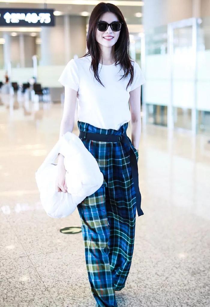 双肩包韩版潮流百搭时尚大气,双肩包韩版潮流最新款