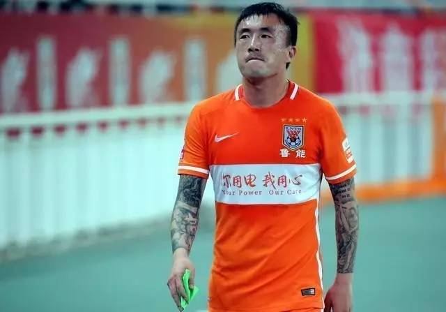 泰山队成就了王大雷,山东鲁能泰山队第一任队长