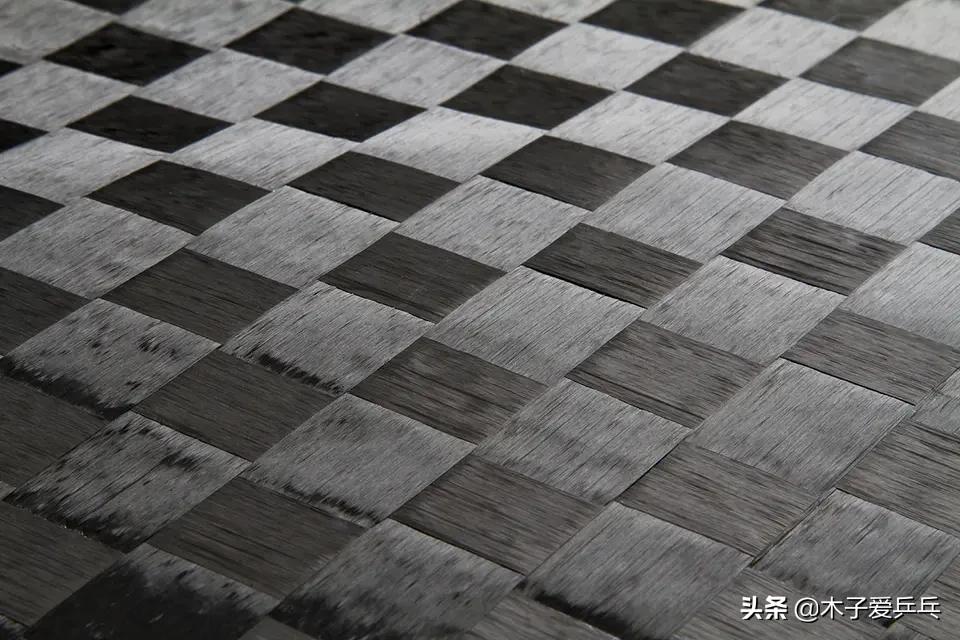 斯蒂卡碳素王朝是碳素底板吗,斯蒂卡碳素王朝黑标底板测评