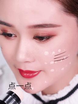 杨超越真人洋娃娃连衣裙,杨超越早期面试美得像个洋娃娃