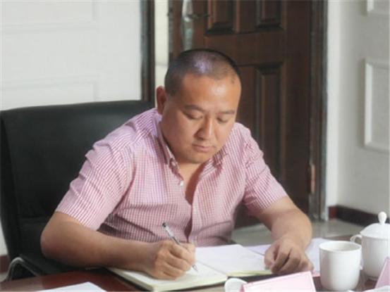 隐秘代孕产10女，居然牵出市值120亿民办高校集团总裁的发家史？