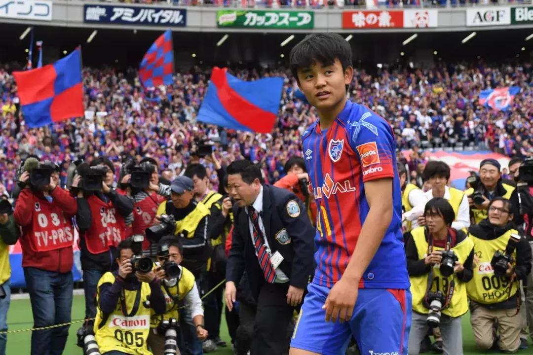 久保建英连过皇马三人,西甲年少成名的拉玛西亚青训代表