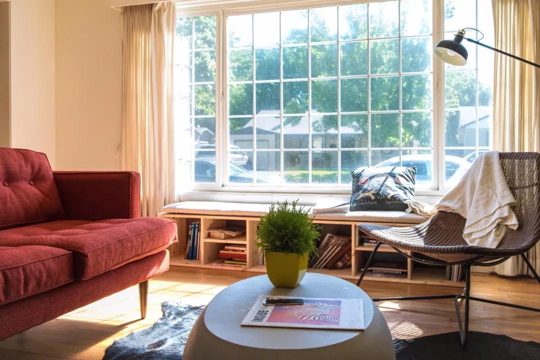 他一个人住,她一人独住100平复古房