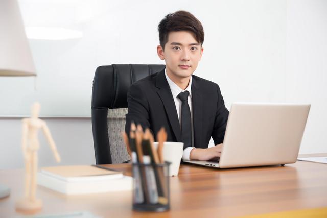 大专专业平均毕业薪资排名,大专最吃香的十大职业工资高