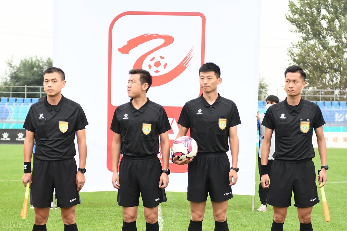 一支足球队怎么进入职业联赛,在中国如何组建足球俱乐部