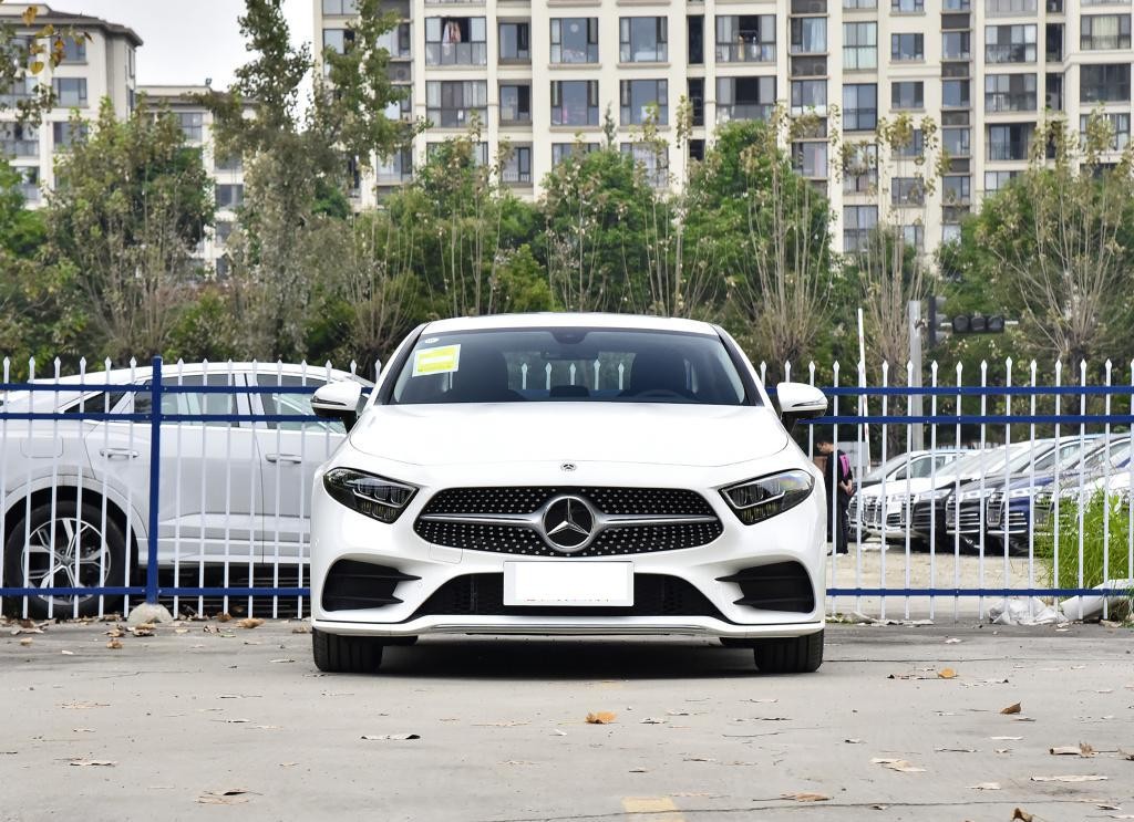 奔驰cls详细解析,花了60万提的全新奔驰