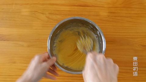 古早蛋糕蓬松软嫩不塌陷操作简单,8寸戚风模具古早味蛋糕做法