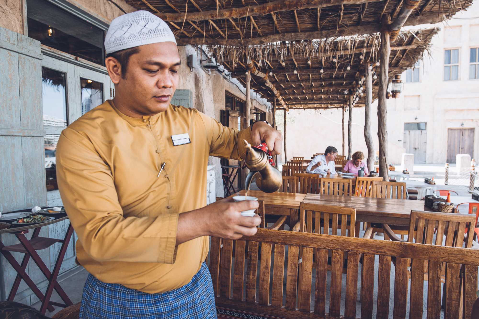 迪拜这个地方，汇集了世界各地的香料和黄金，是当地人的珍宝之城