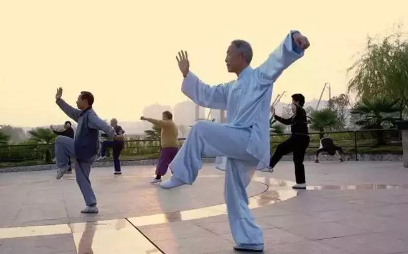 旅居昆明邂逅浪漫滇池,昆明滇池环线一日游