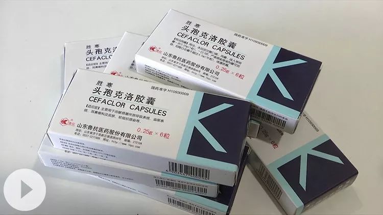 学校周边“五毛食品”添加剂达十几种，“阿迪”“耐克...