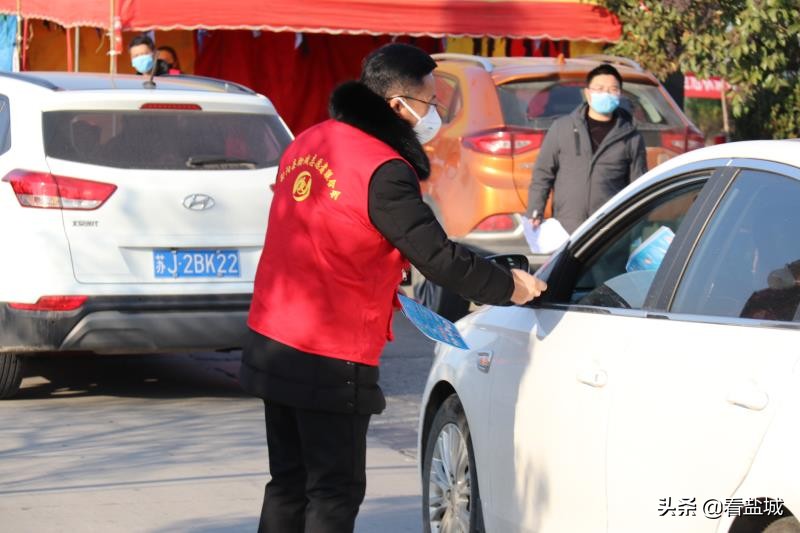 瞧，射阳这群“红马甲”，冲在抗疫第一线