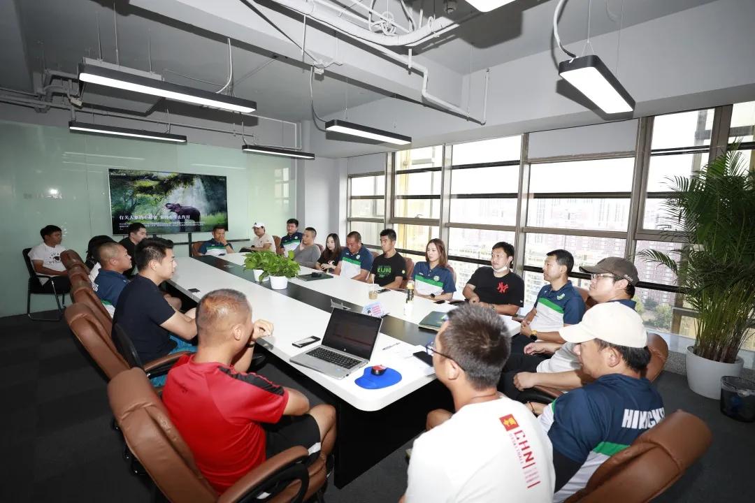 爱踢客教练团队,爱踢客2016