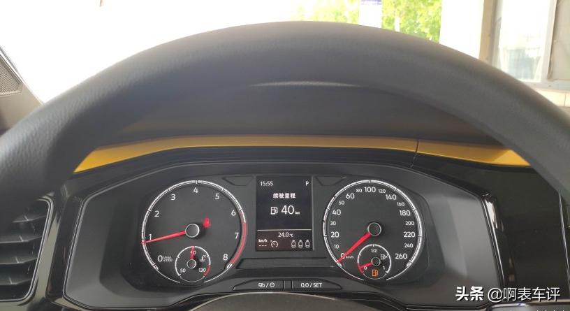 大众polo配置低空间小,大众polo6万左右红色