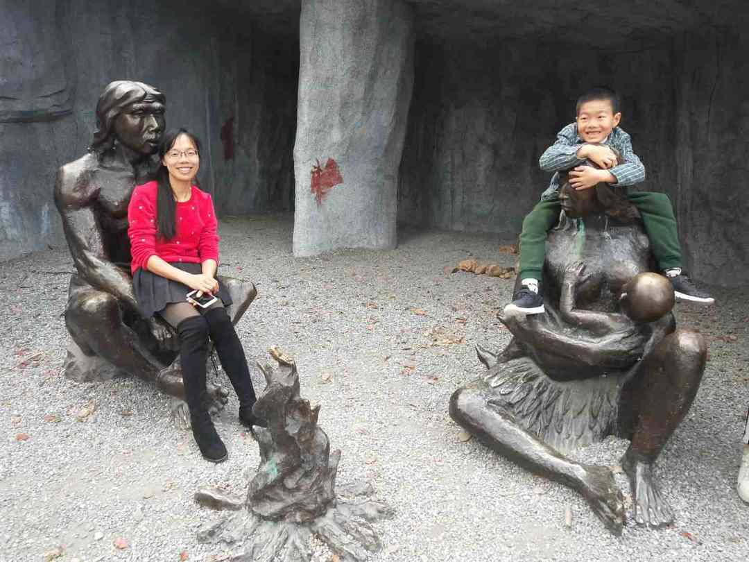 情知不久须相见，一日甚三秋，愁来不自由。‖马坝人遗址公园