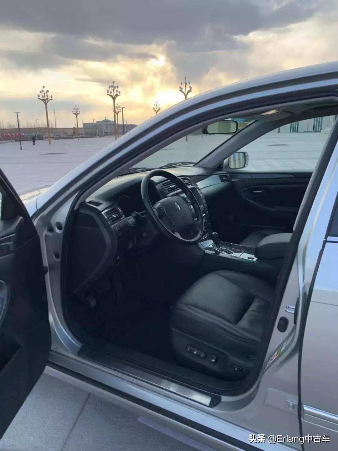 情怀皇冠最经典的12代,全新十六代丰田皇冠