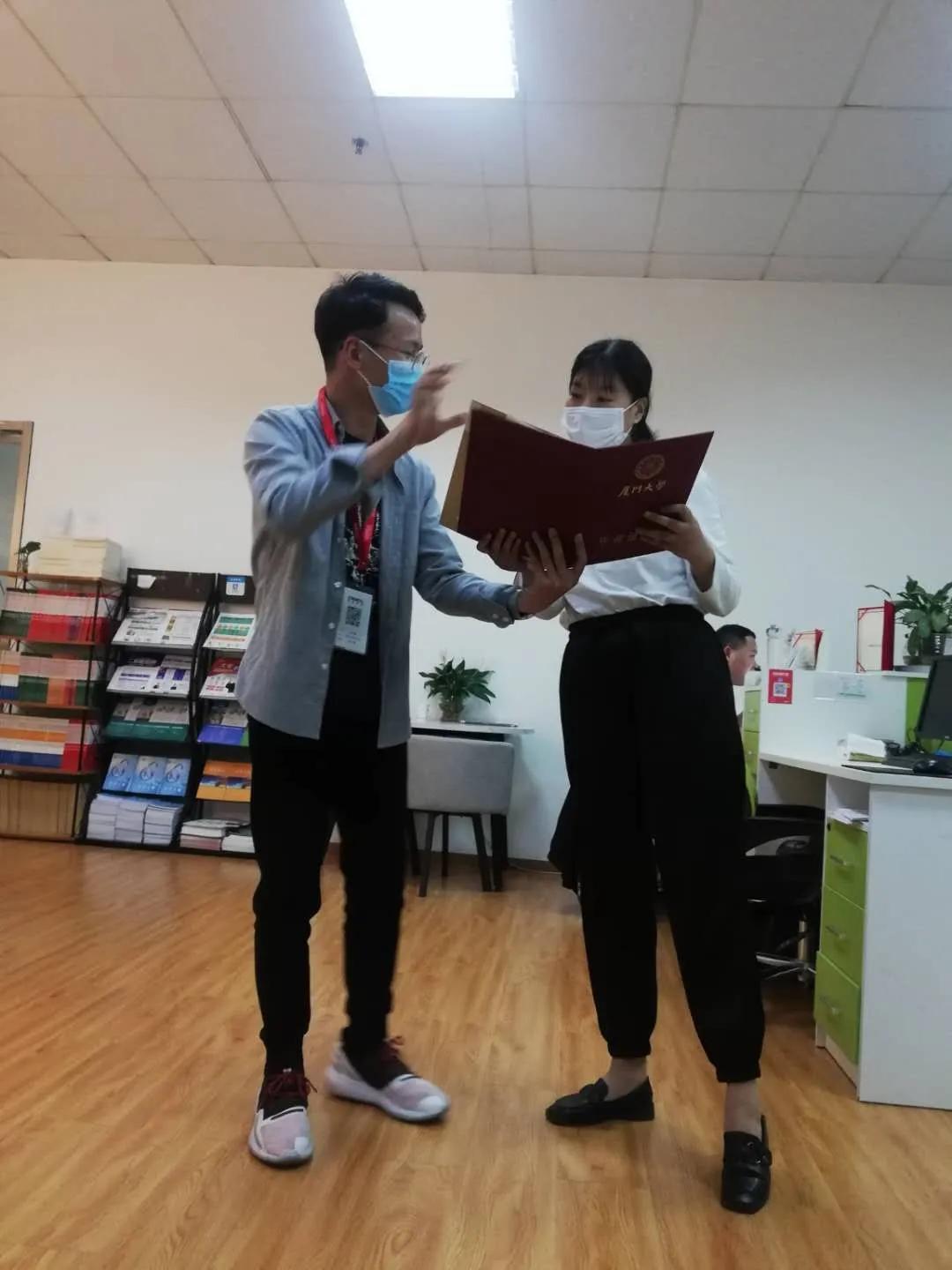 弘成学苑数字化学习中心,弘成教育贵阳学习中心