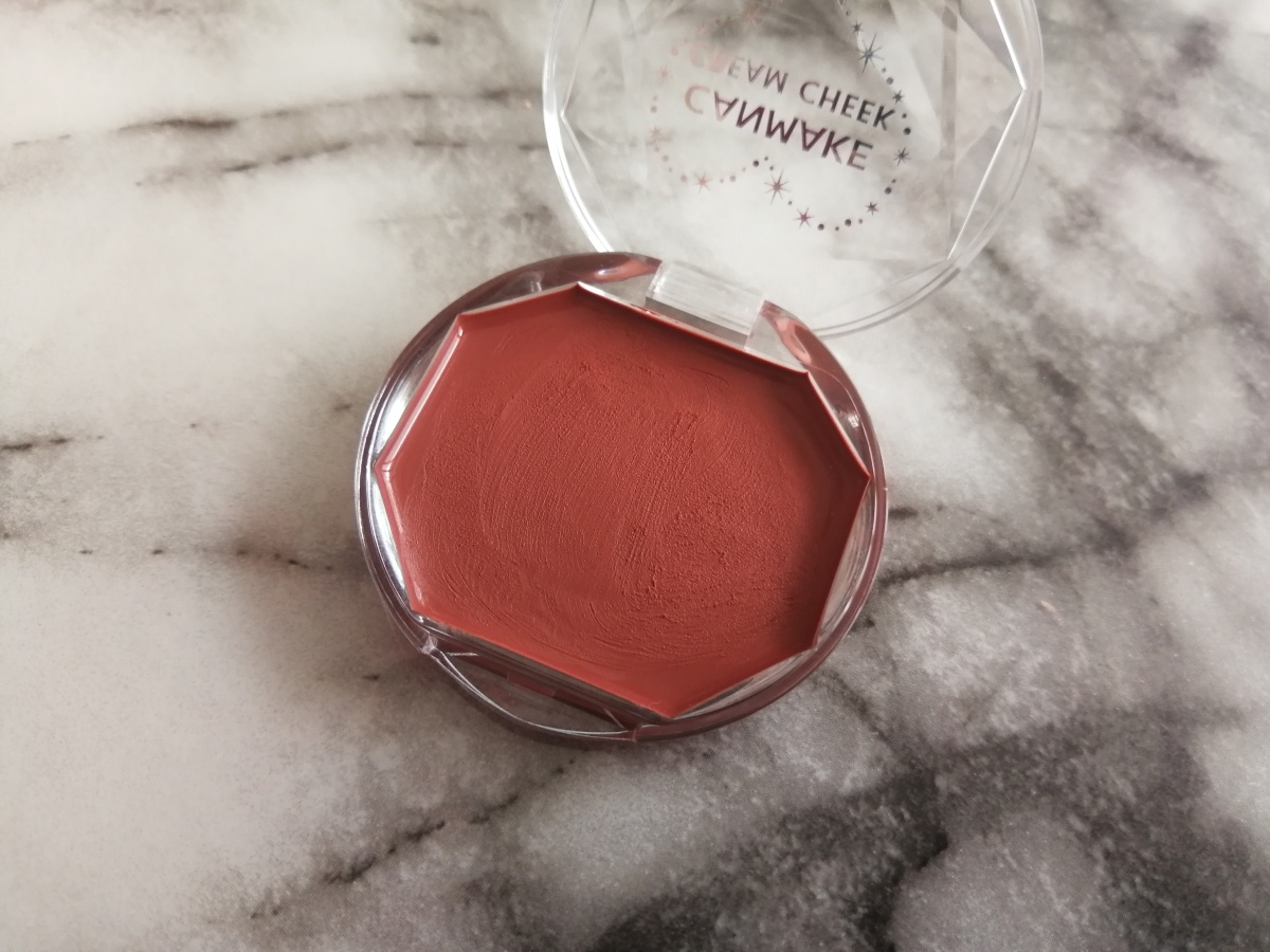 分享百元以内的好物,分享日常彩妆护肤