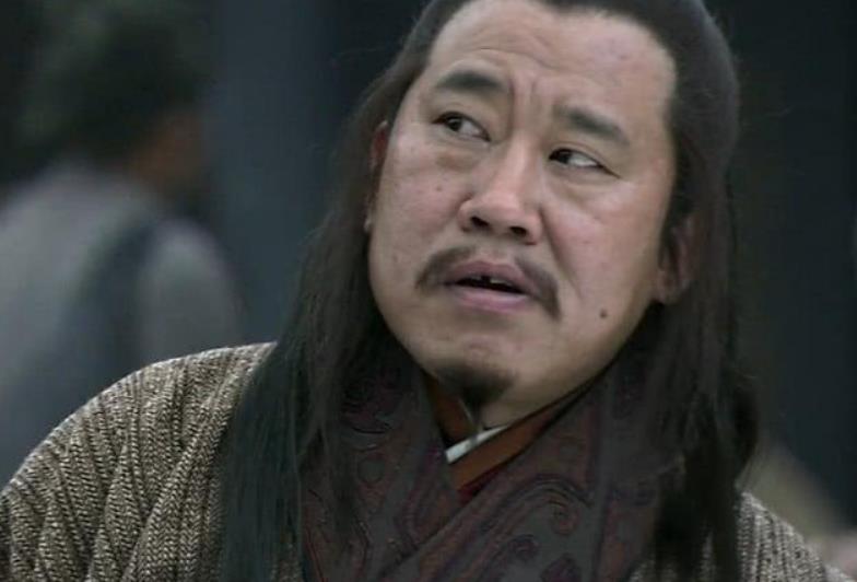 庞统投靠刘备见孔明,庞统临死前说主公被孔明迷惑