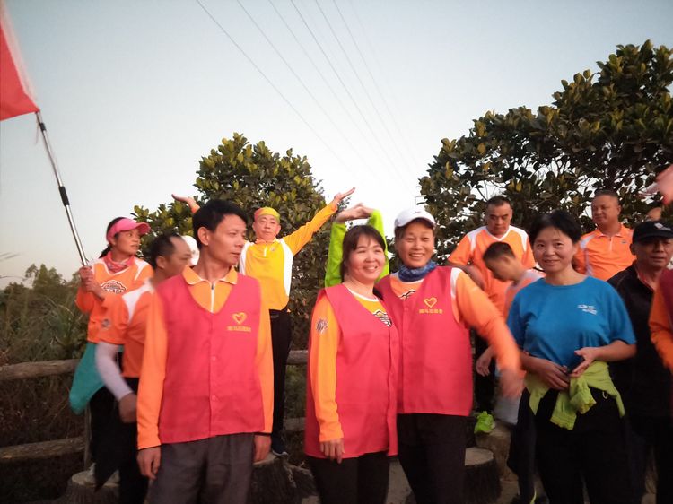 魅力深马，微马同行！六约微马助力深圳国际马拉松