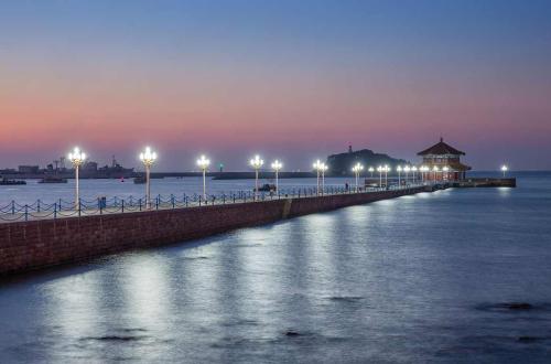 山东青岛旅游什么地方值得一去,青岛的商场哪个商场比较值得逛