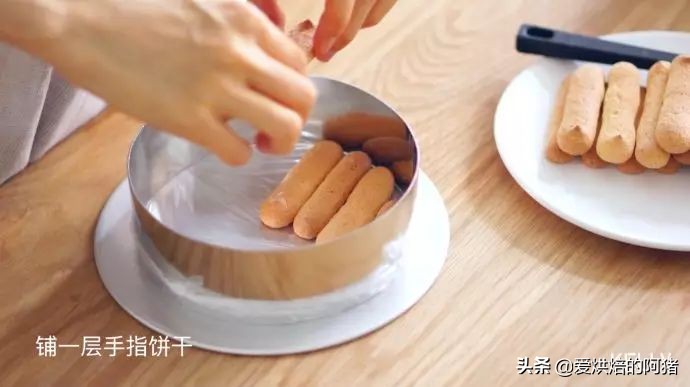 提拉米苏不用隔热打发蛋黄的方法,提拉米苏放蛋黄有什么用