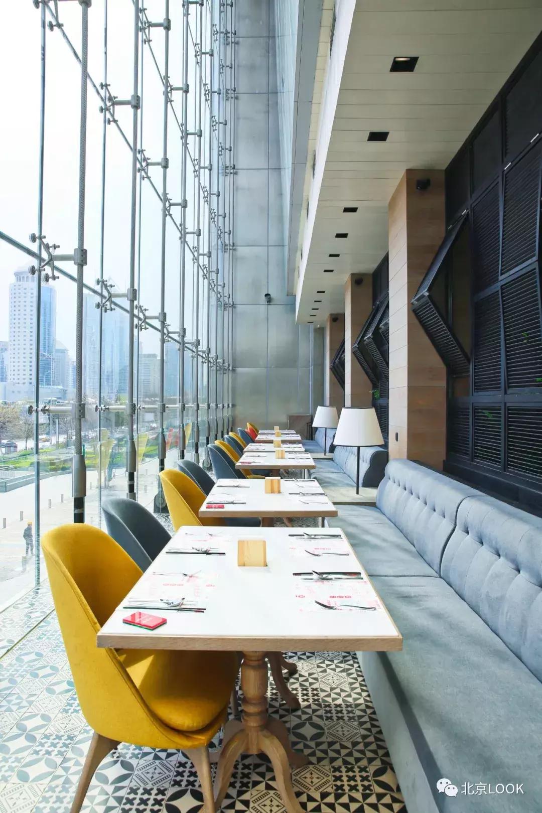 央视大楼对面网红餐厅,央视大楼隔壁酒店