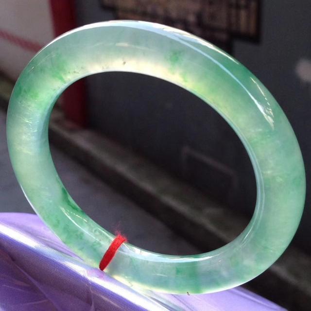 翡翠冰种，翡翠冰糯种，傻傻分不清?（内含辨别方式）