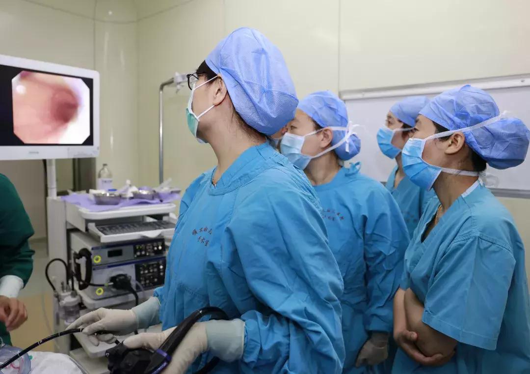 食管壁上美丽的“莲花”在无痛胃肠镜下现出了魔影