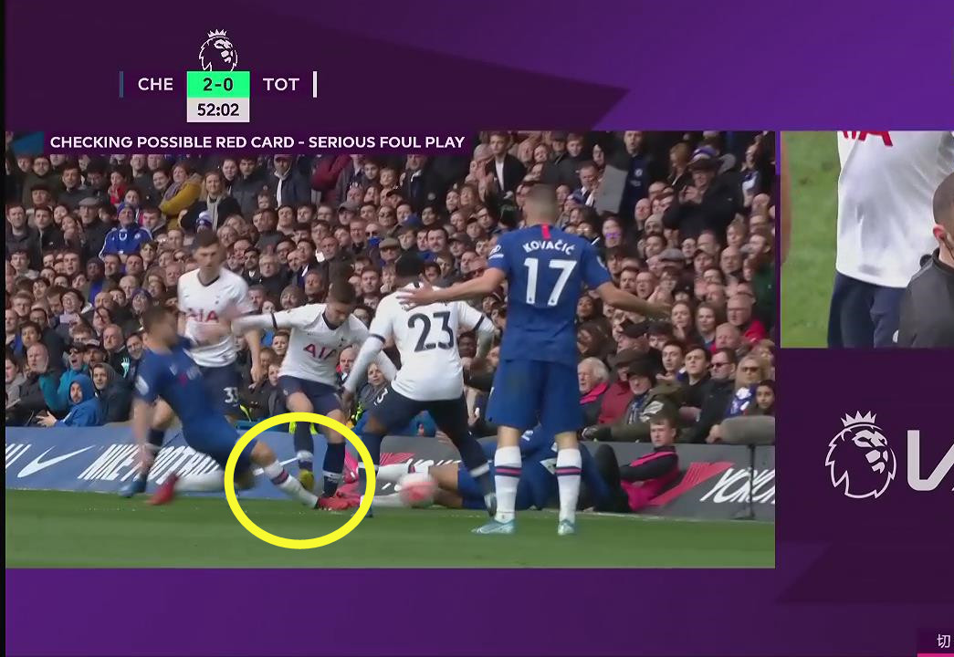 难以置信！热刺球员恶意踩踏，但裁判却熟视无睹，要VAR有何用